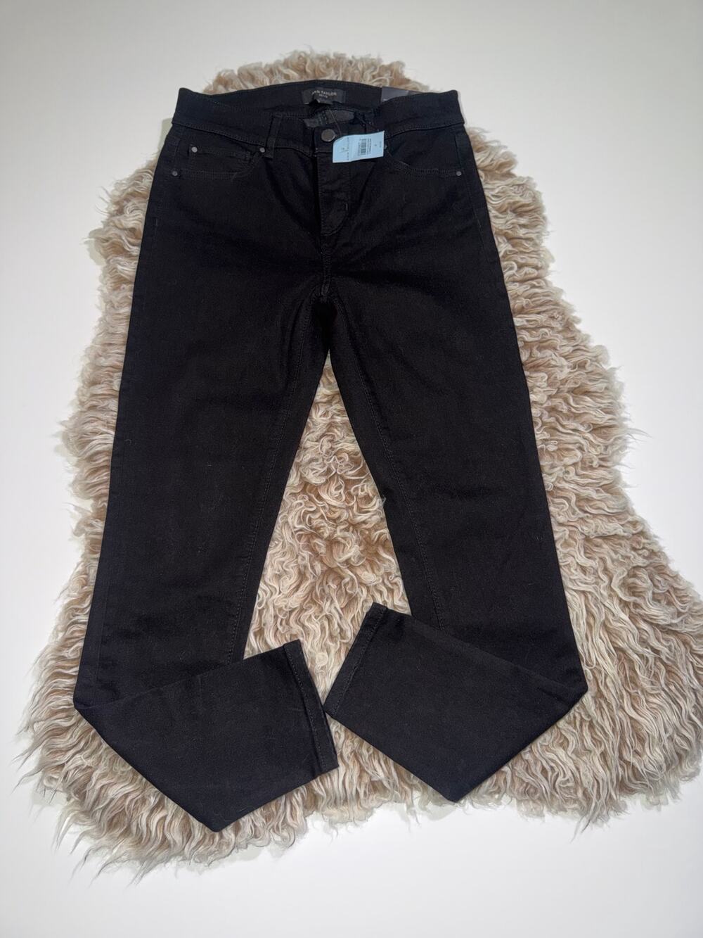 Ann Taylor women’s New black petite mid rise skinny jeans